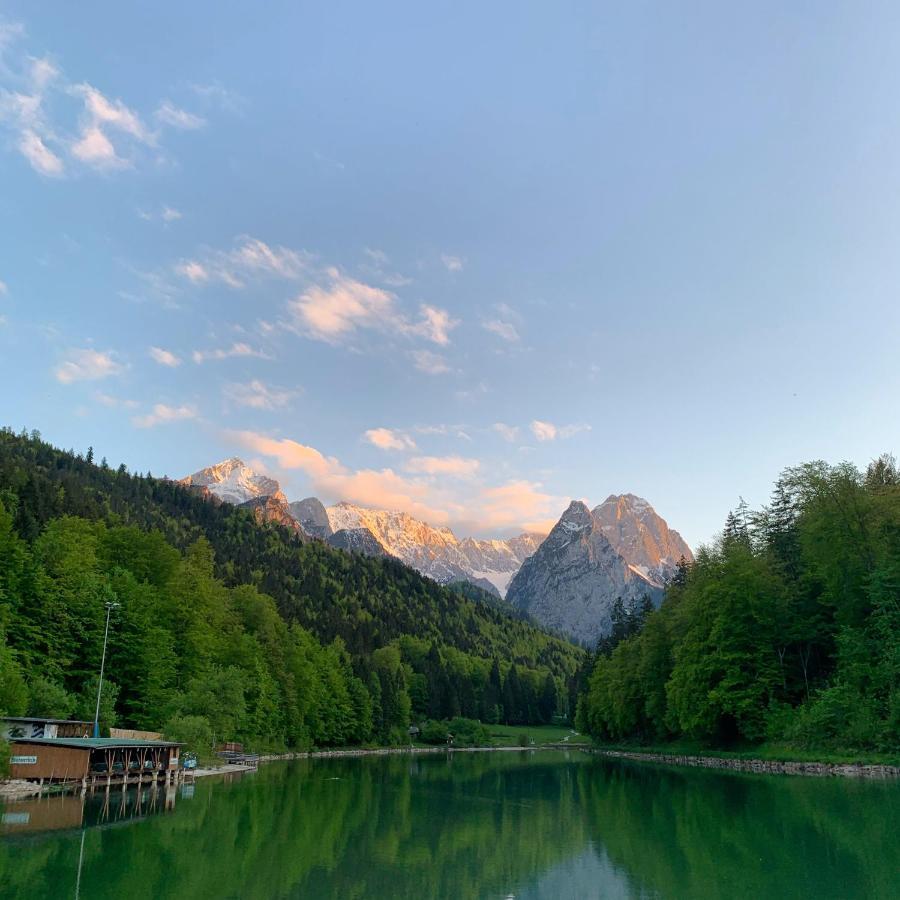 Seehaus Riessersee Γκάρμις-Παρτενκίρχεν Εξωτερικό φωτογραφία